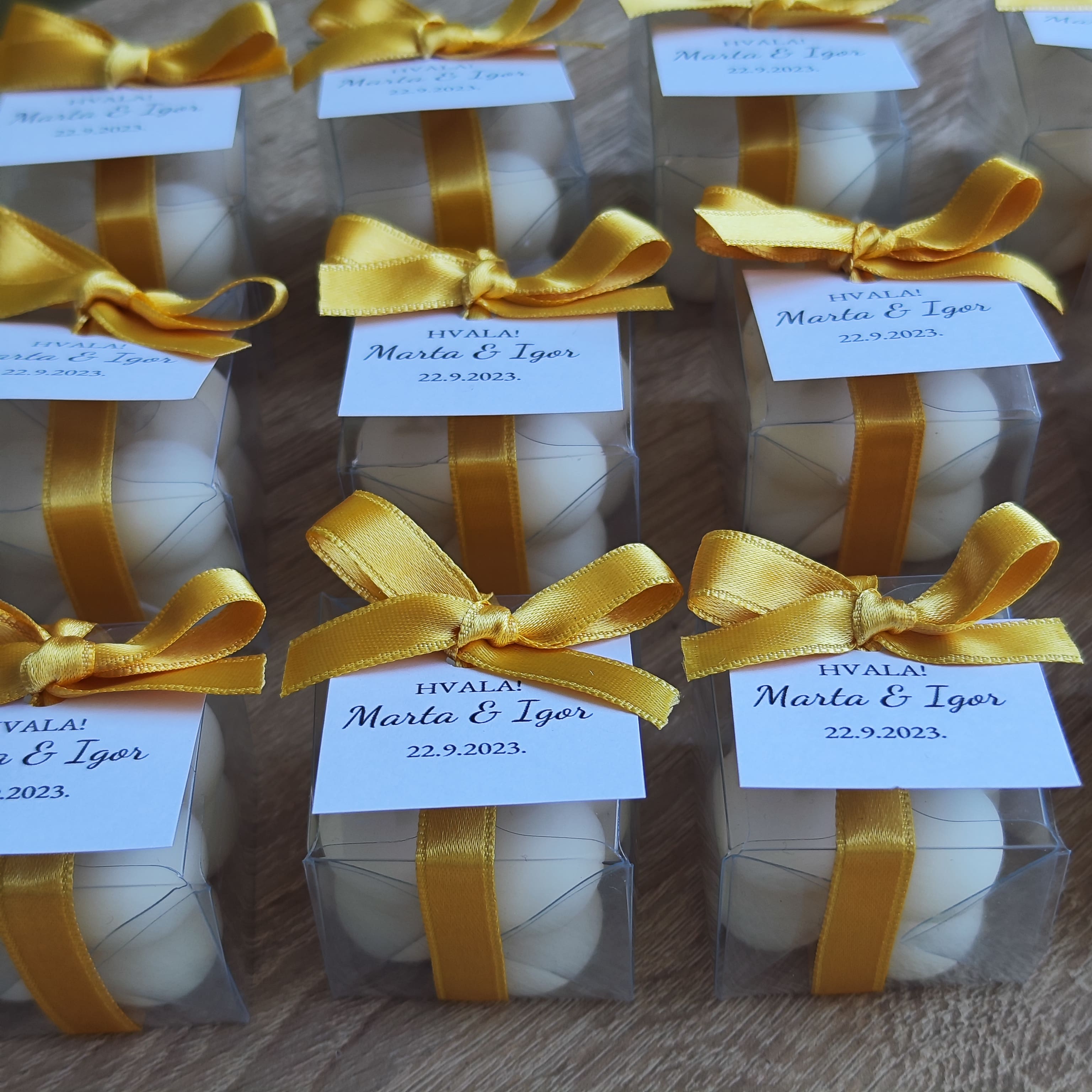 Upakirane svijeće za zahvalnice